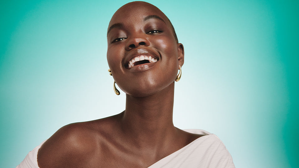 Oily vs. Glowy Skin: How to Tell The Difference (And Get the Glow)